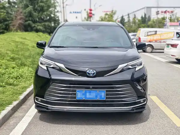 Toyota Sienna 2023