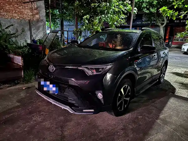 Toyota RAV4 2017
