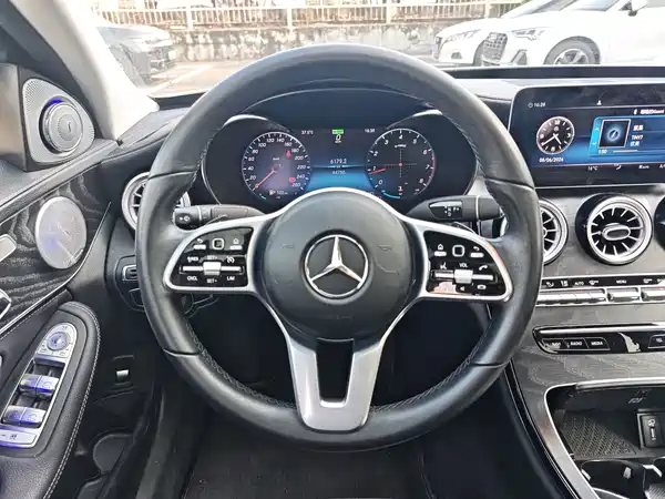 Mercedes-Benz C-Class 2018