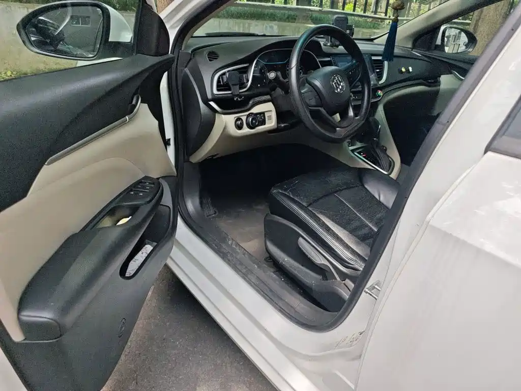 Buick Excelle GT 2017 — фото 14