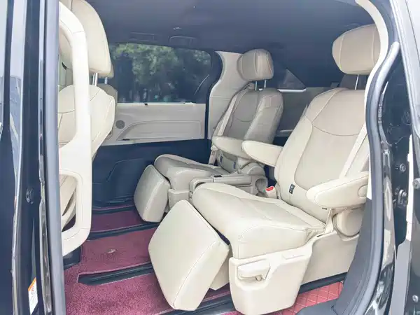 Toyota Sienna 2023