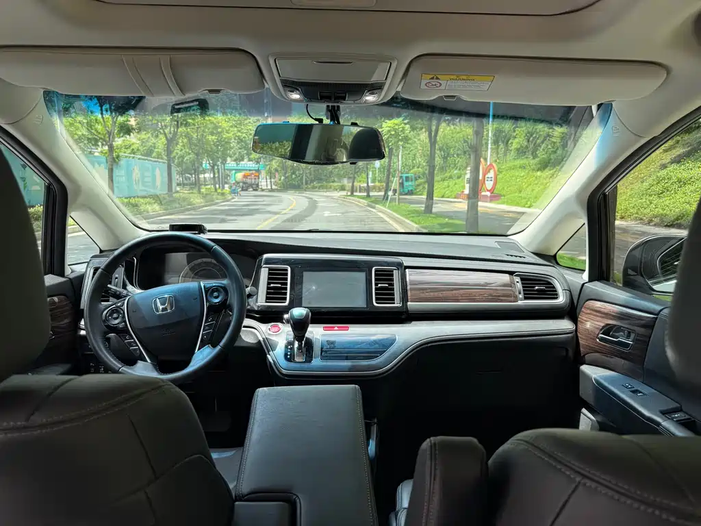Honda Elysion 2018 — фото 15