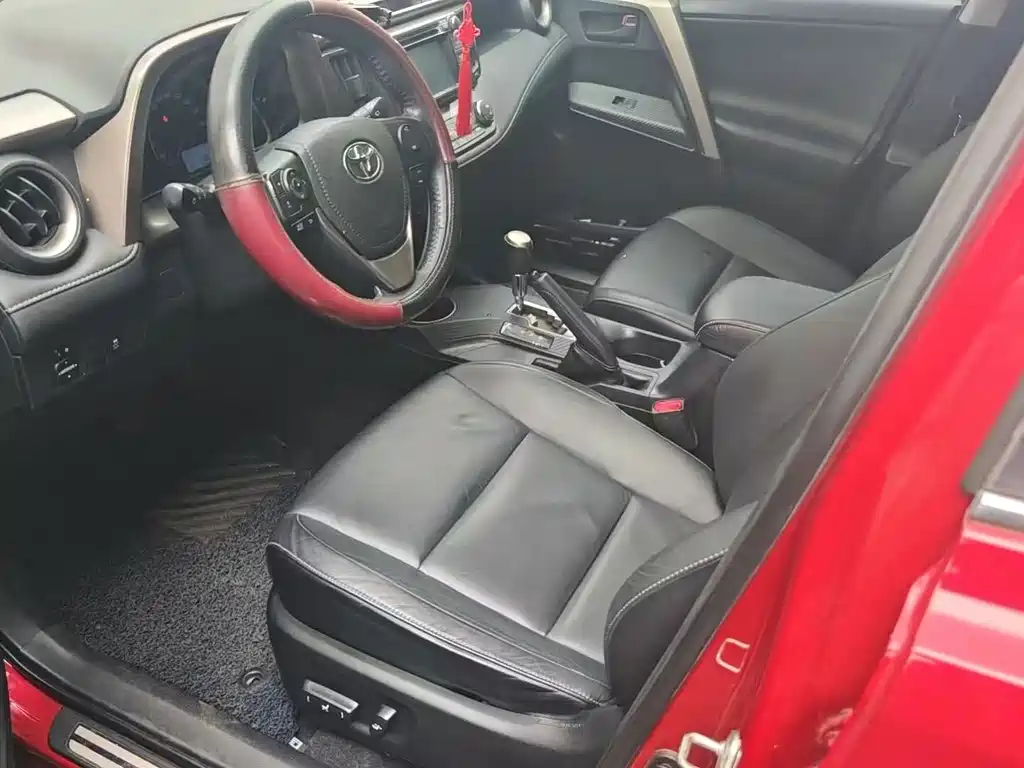 Toyota RAV4 2013