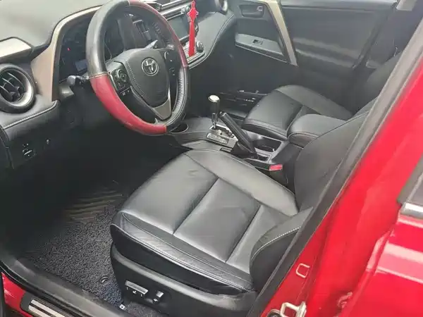 Toyota RAV4 2013