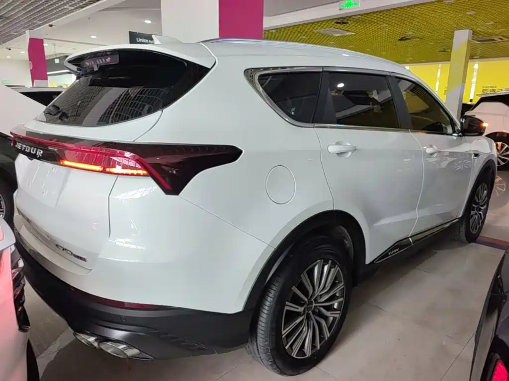 Jetour X70 PLUS 2023