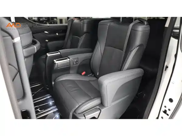 Toyota Vellfire 2023
