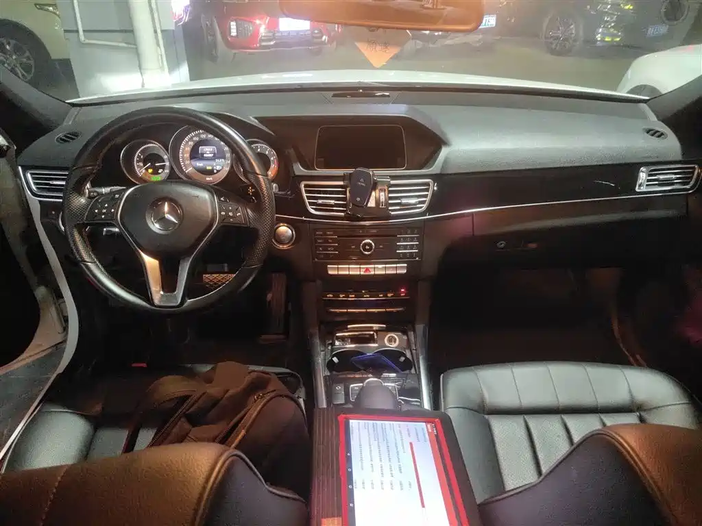 Mercedes-Benz E-Class 2015 — фото 10
