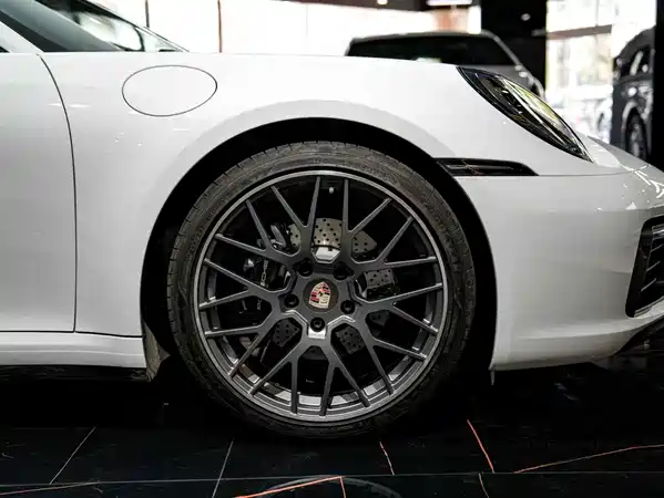 Porsche 911 2024