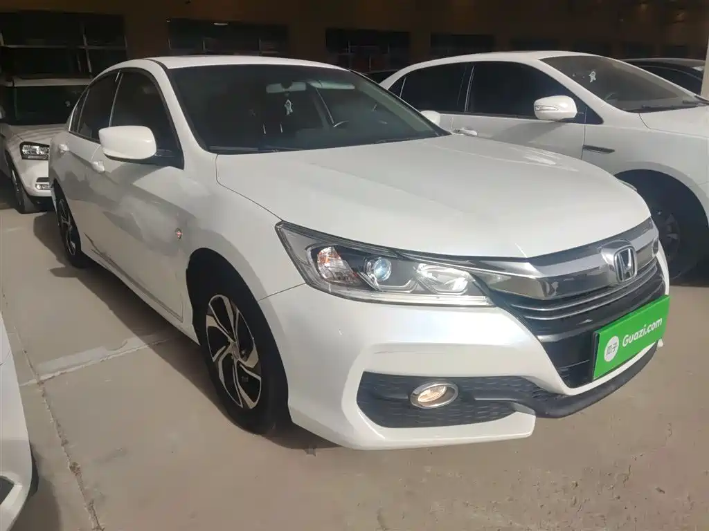 Honda Accord 2016 — фото 20