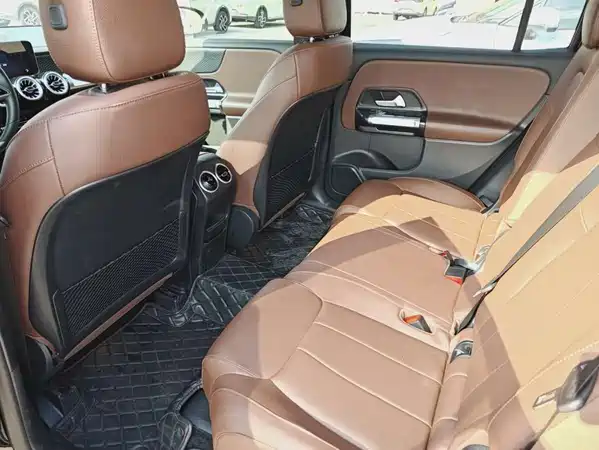 Mercedes-Benz GLB 2024