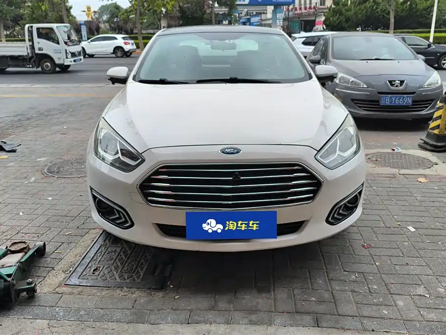 Ford Escort 2016