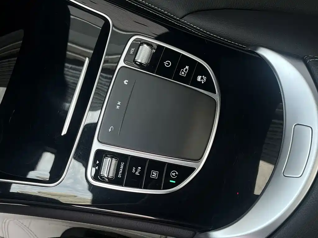 Mercedes-Benz GLC 2022 — фото 18