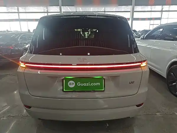 Li Auto L9 2025