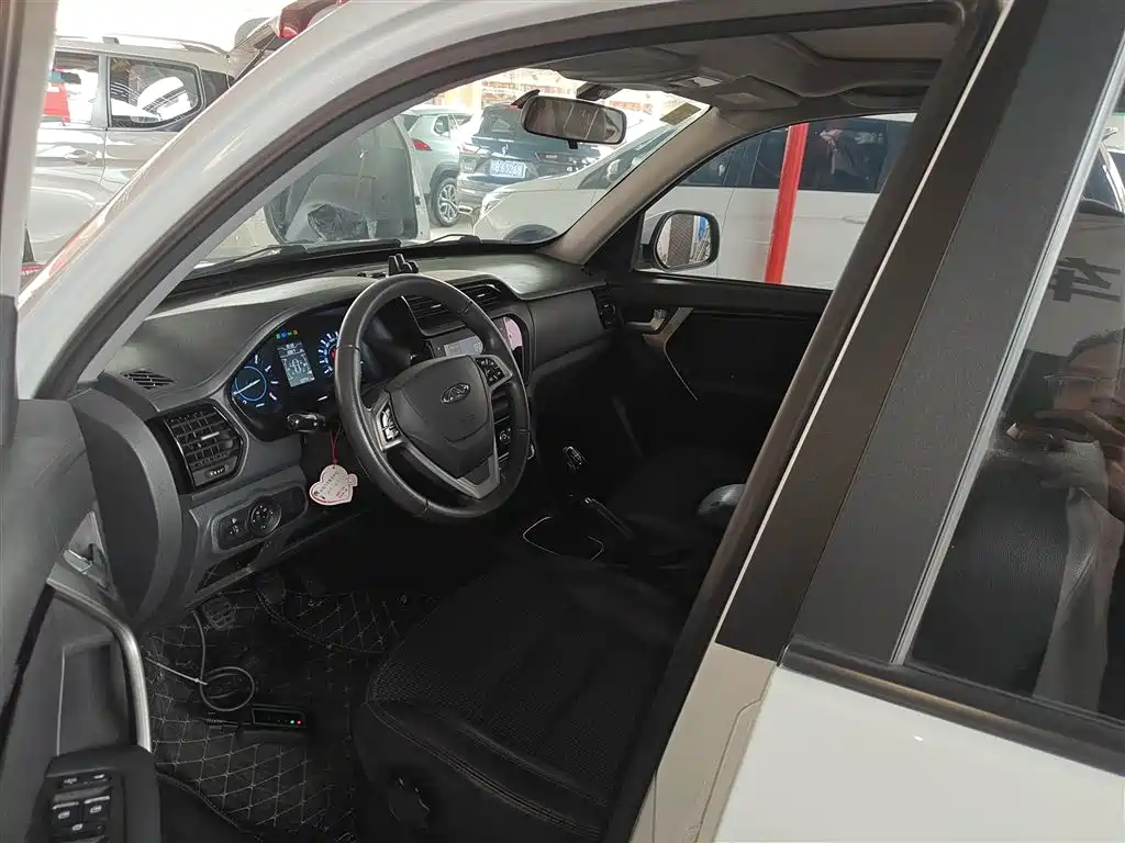 Chery Tiggo 3 2018 — фото 15