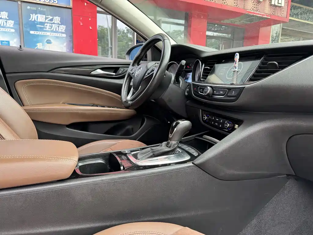 Buick Regal 2019 — фото 13