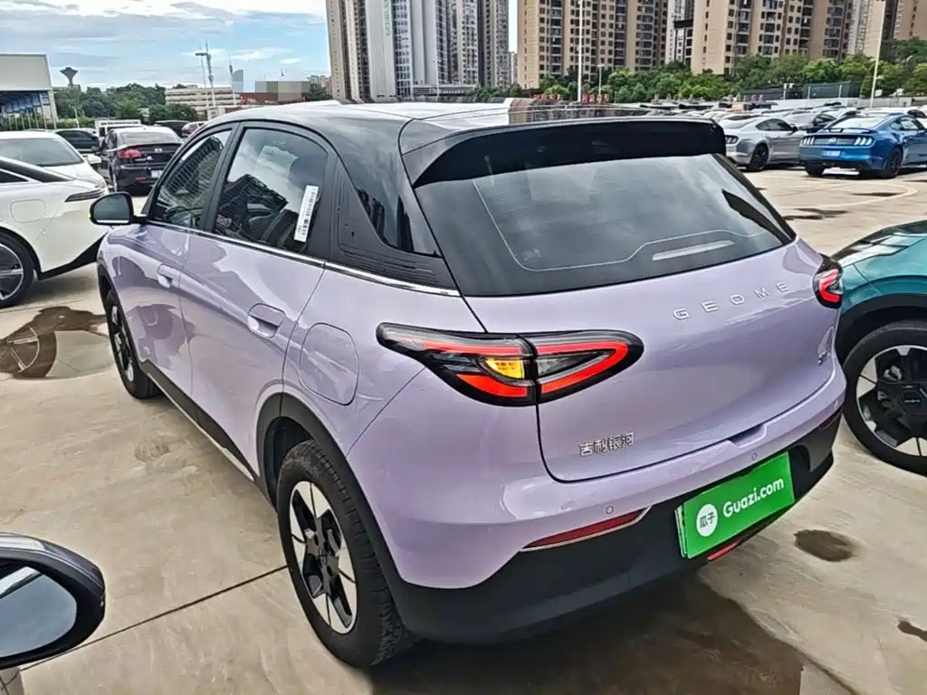 Geely Galaxy Starwish 2025 — фото 5