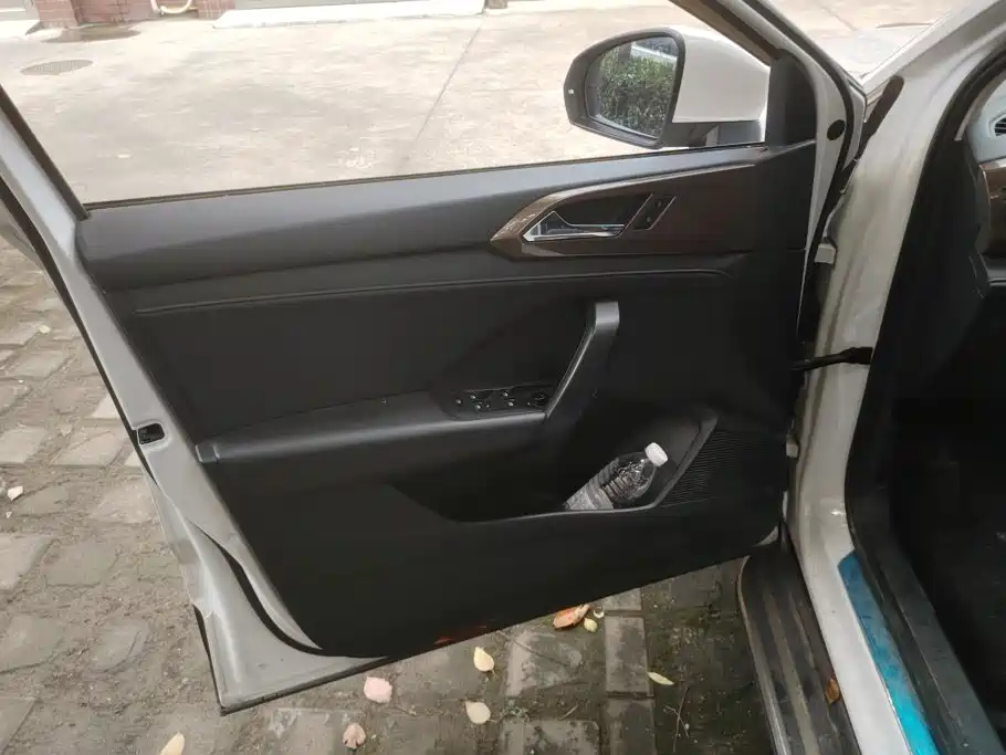 Volkswagen Tharu 2019