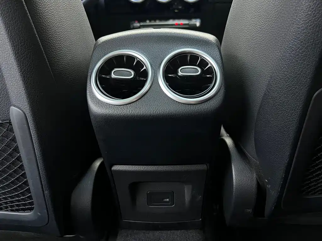 Mercedes-Benz A-Class 2023 — фото 12