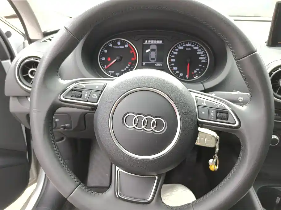 Audi A3 2016 — фото 15