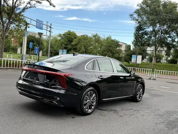 Hongqi H5 2026
