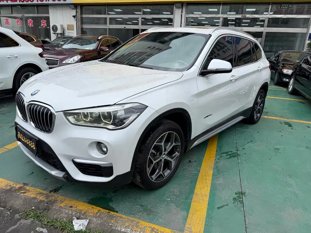 BMW X1 2017 — фото 1