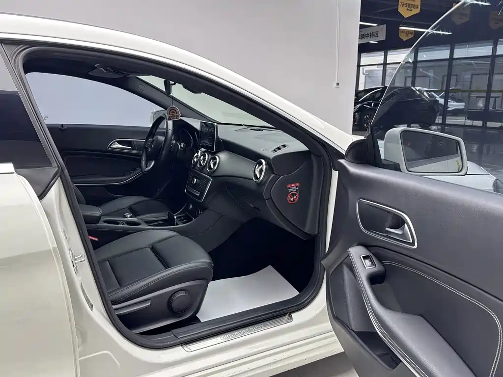 Mercedes-Benz CLA 2017 — фото 13