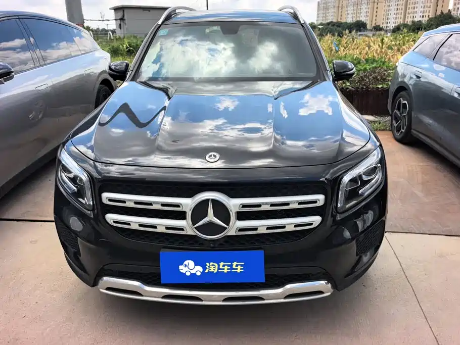 Mercedes-Benz GLB 2023