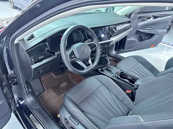 Volkswagen Passat 2024