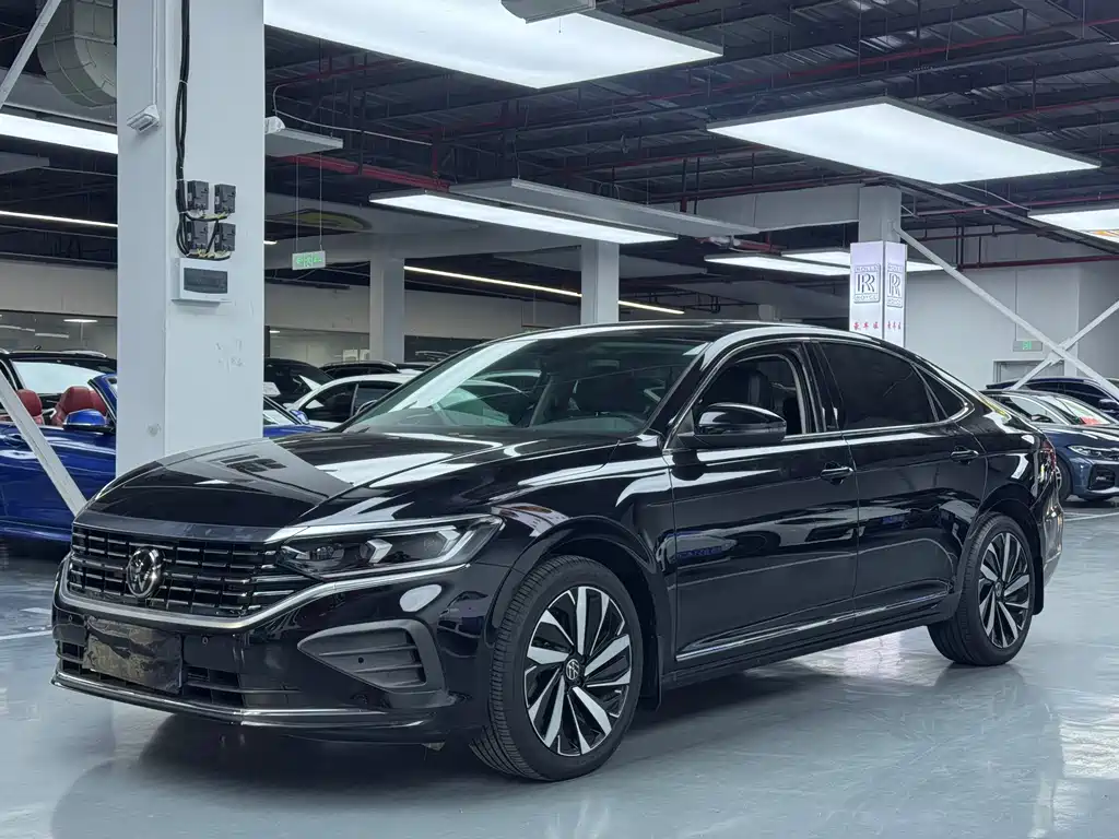 Volkswagen Passat 2024