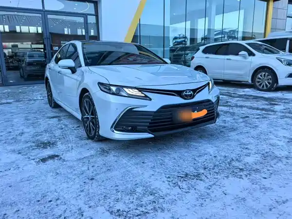 Toyota Camry 2021