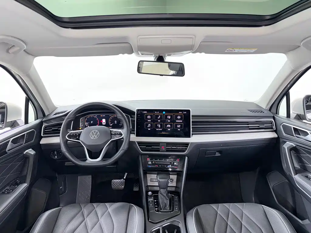 Volkswagen Tiguan L 2022 — фото 11