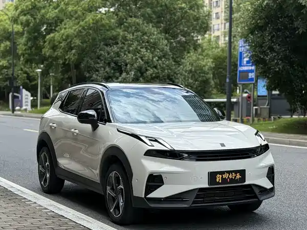 Lynk & Co 06 2025