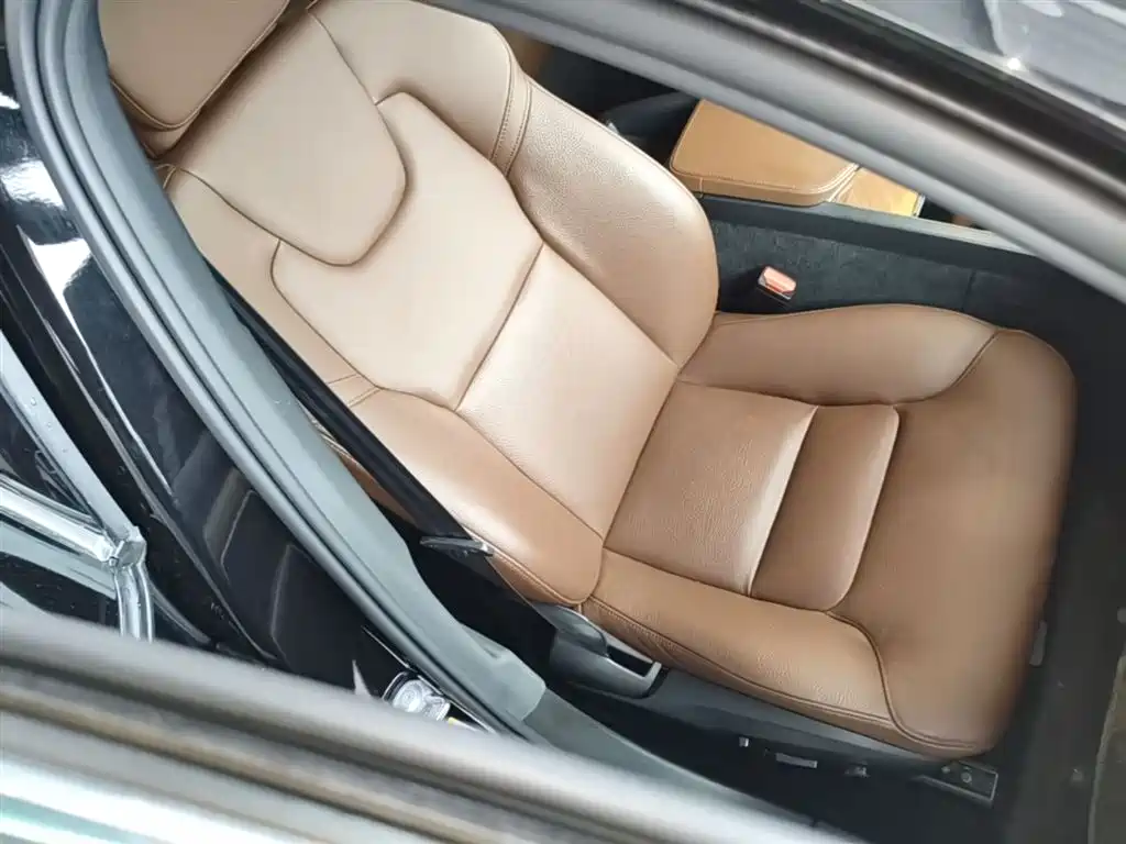 Volvo S90 2023 — фото 25