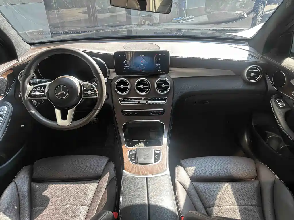 Mercedes-Benz GLC 2020 — фото 20
