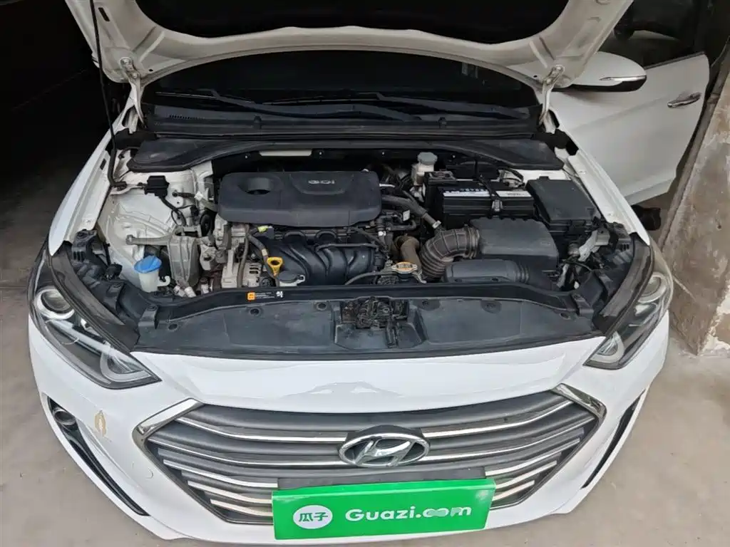Hyundai Elantra 2017 — фото 20