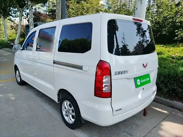 Wuling Hongguang V 2024