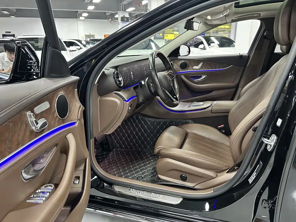 Mercedes-Benz E-Class 2023