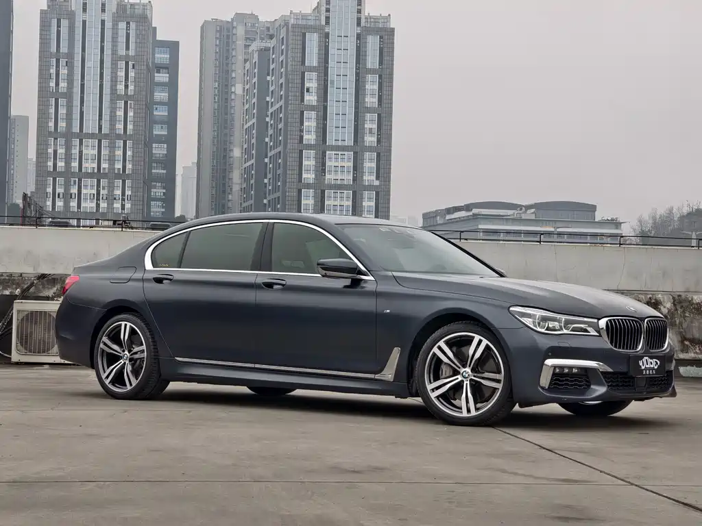 BMW 7 Series 2019 — фото 6