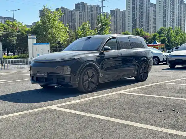 Li Auto L9 2025