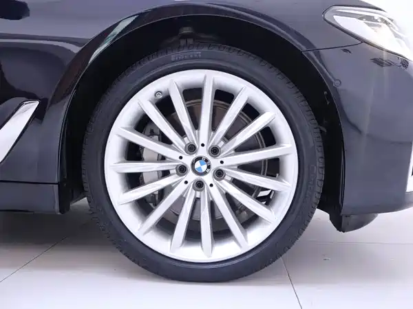 BMW 5 Series 2022