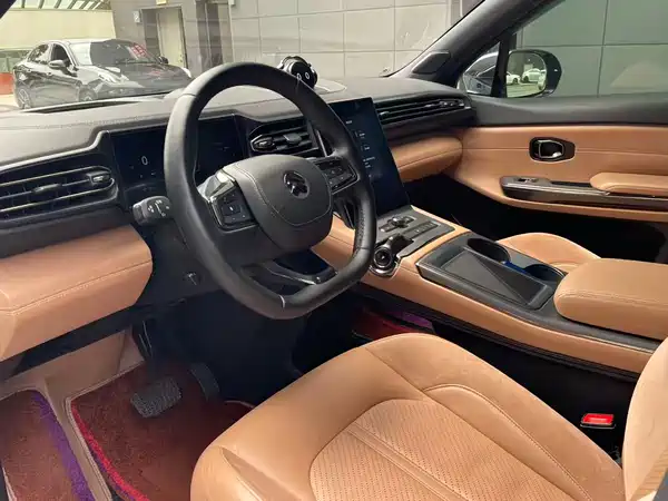 NIO ES6 2020