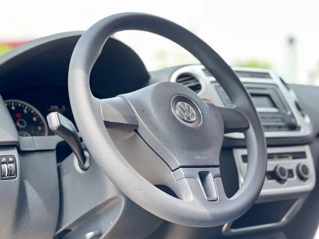 Volkswagen Tiguan 2017 — фото 14