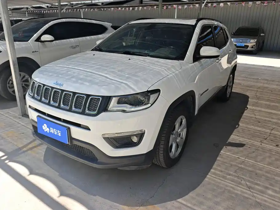 Jeep Compass 2018 — фото 1