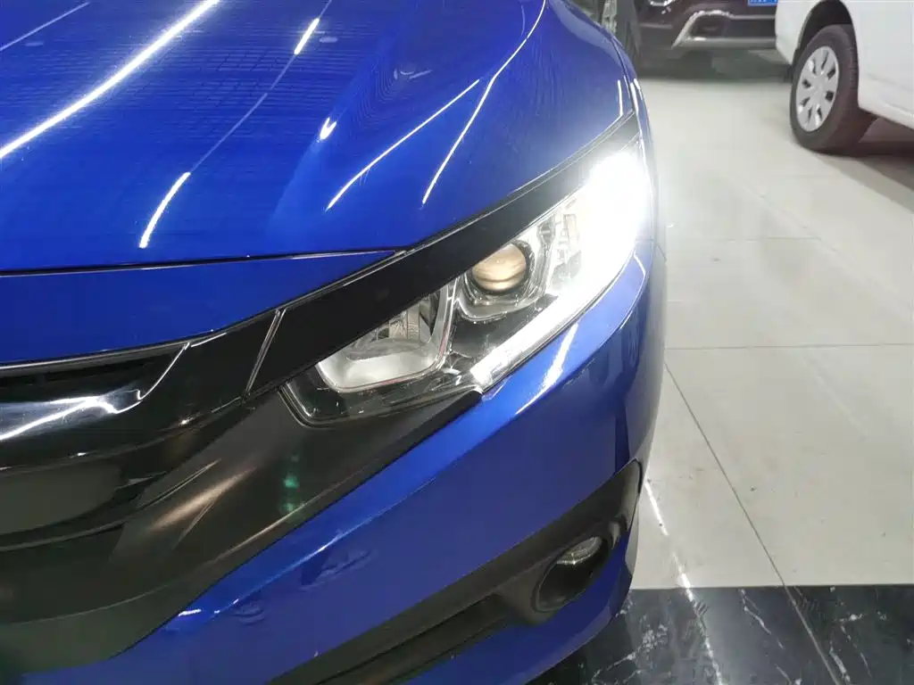 Honda Civic 2019 — фото 15