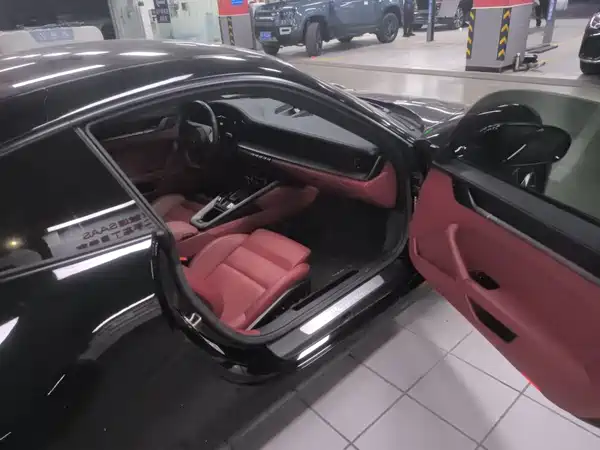 Porsche 911 2023