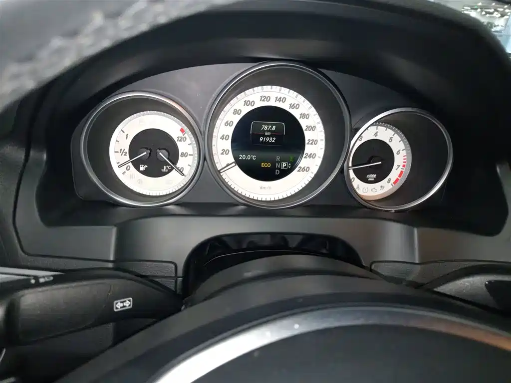 Mercedes-Benz E-Class 2015 — фото 12