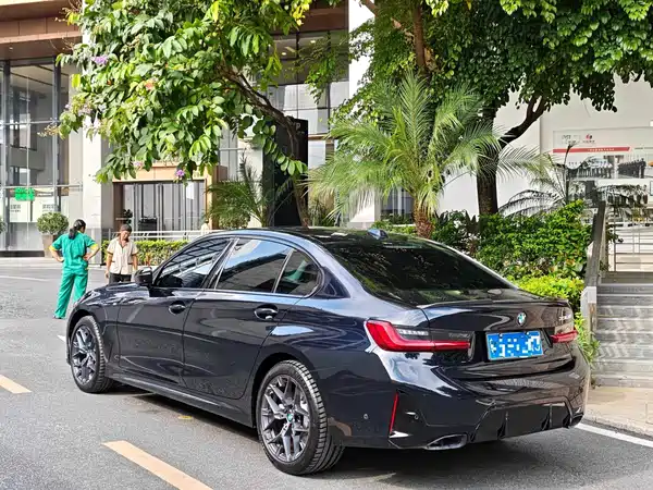 BMW 3 Series 2025