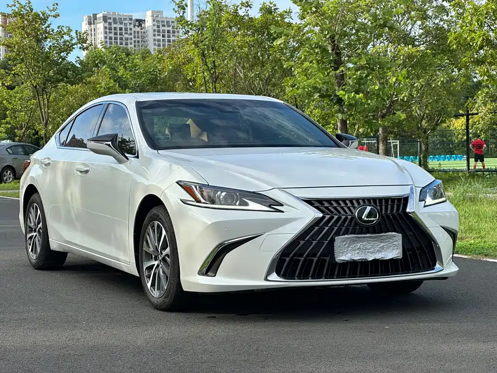 Lexus ES 2022 — фото 3