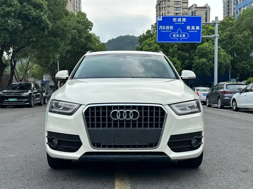 Audi Q3 2014