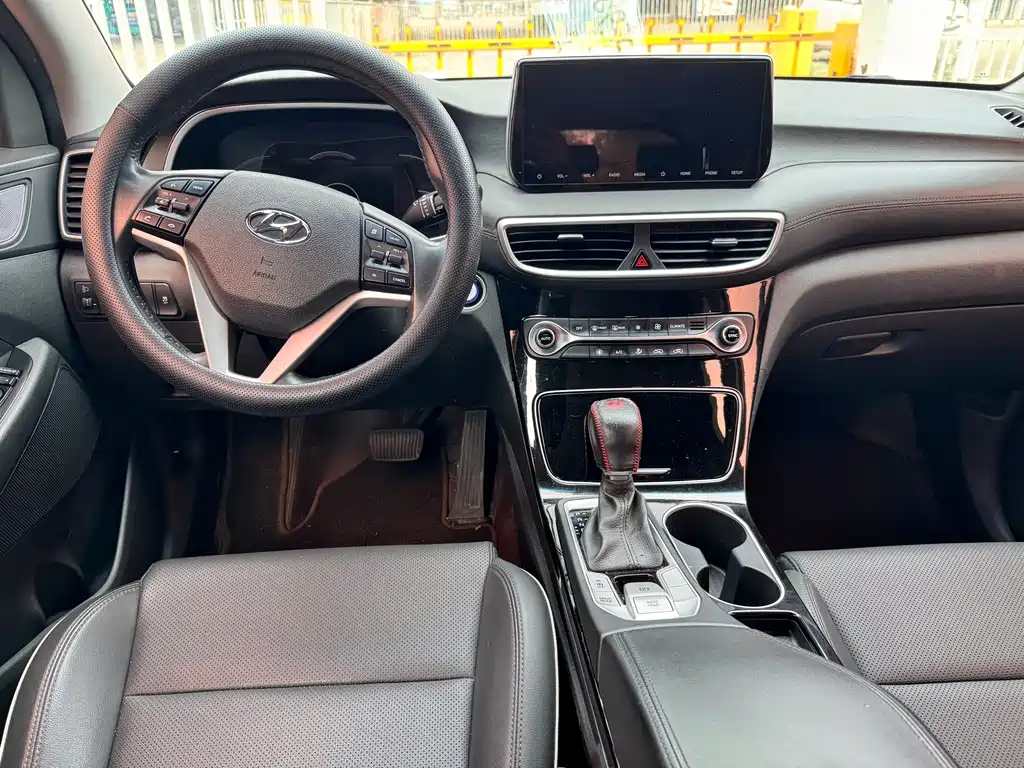 Hyundai Tucson 2019 — фото 10